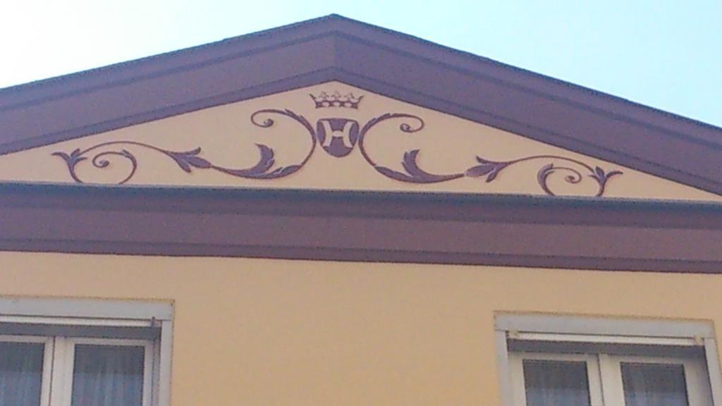 Hotel De L'Ill Страсбург Екстериор снимка