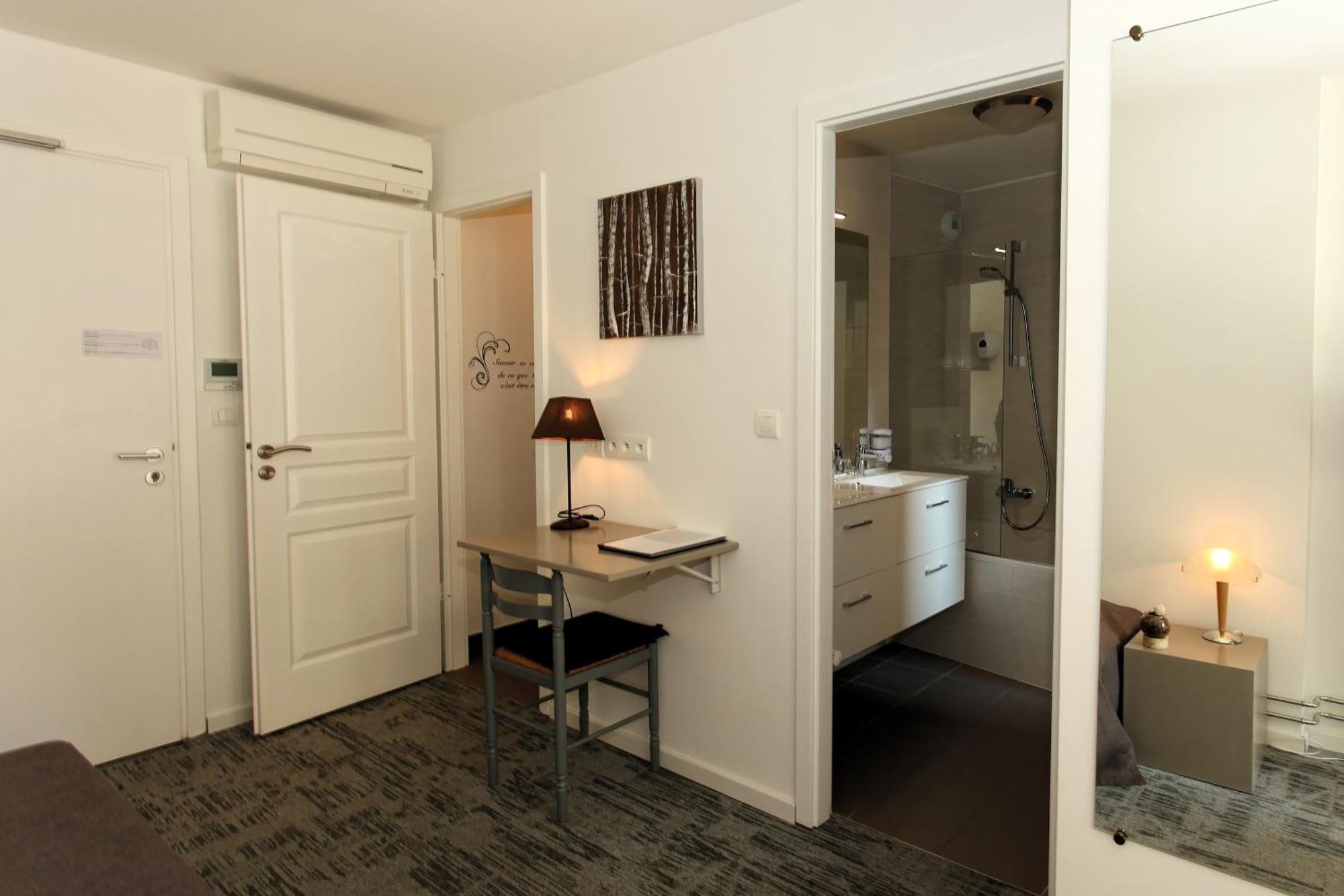 Hotel De L'Ill Страсбург Екстериор снимка