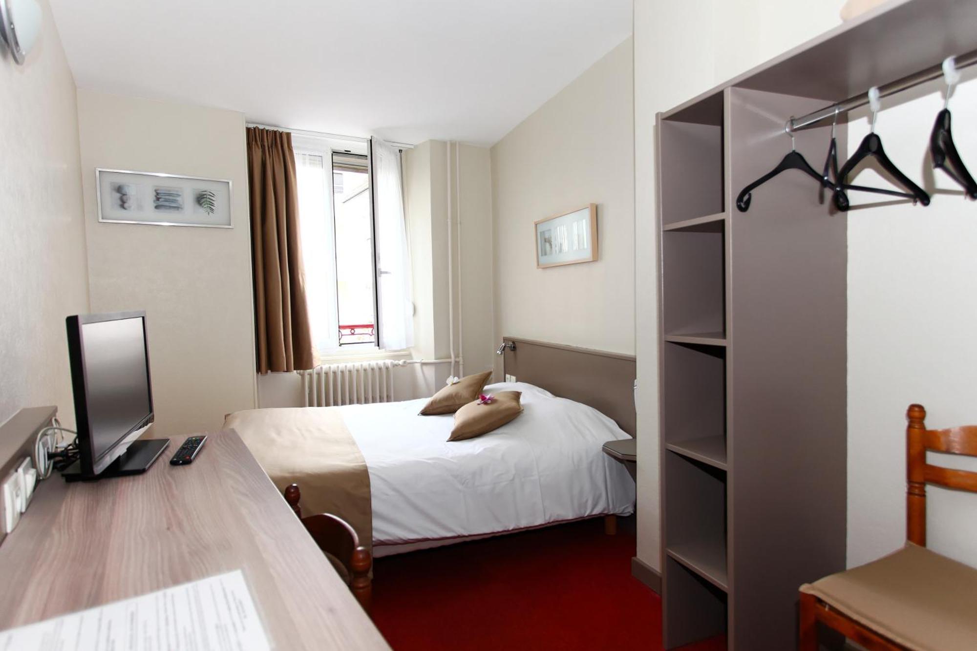 Hotel De L'Ill Страсбург Екстериор снимка