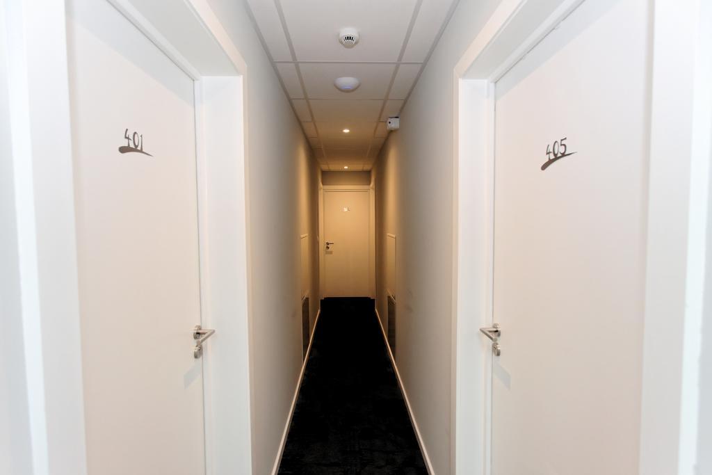 Hotel De L'Ill Страсбург Екстериор снимка