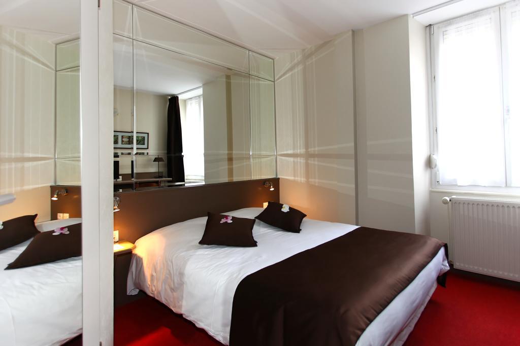 Hotel De L'Ill Страсбург Екстериор снимка